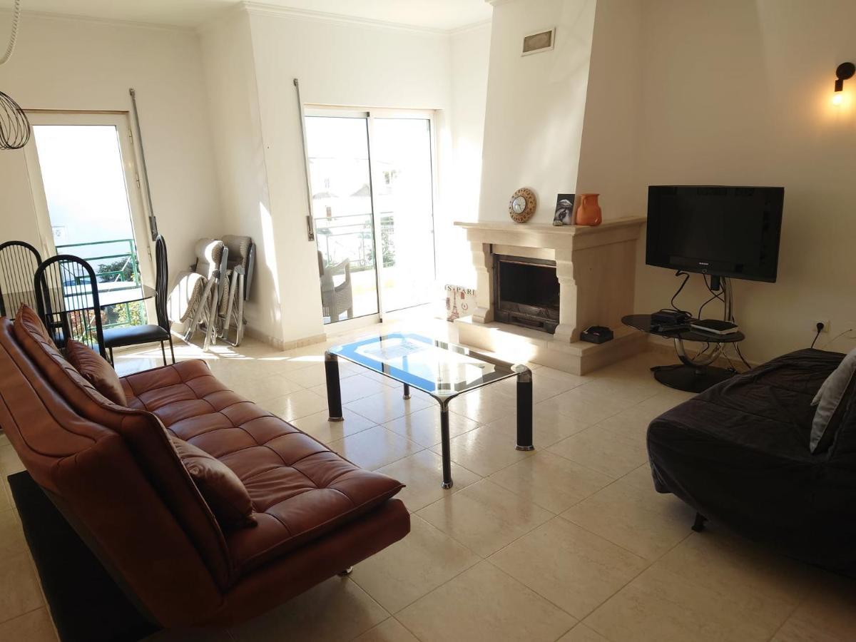 אלבופיירה Apartamento Mimosas מראה חיצוני תמונה