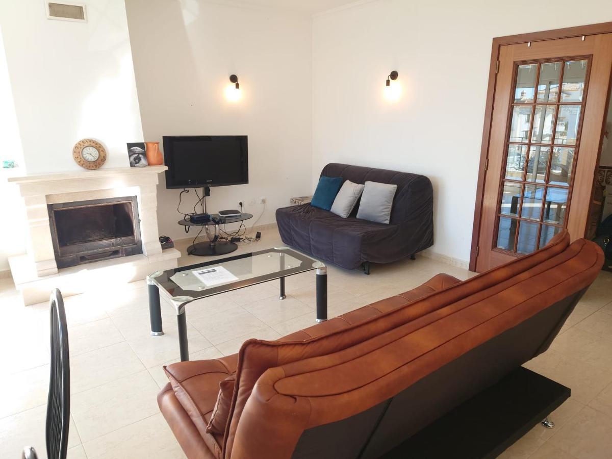 אלבופיירה Apartamento Mimosas מראה חיצוני תמונה