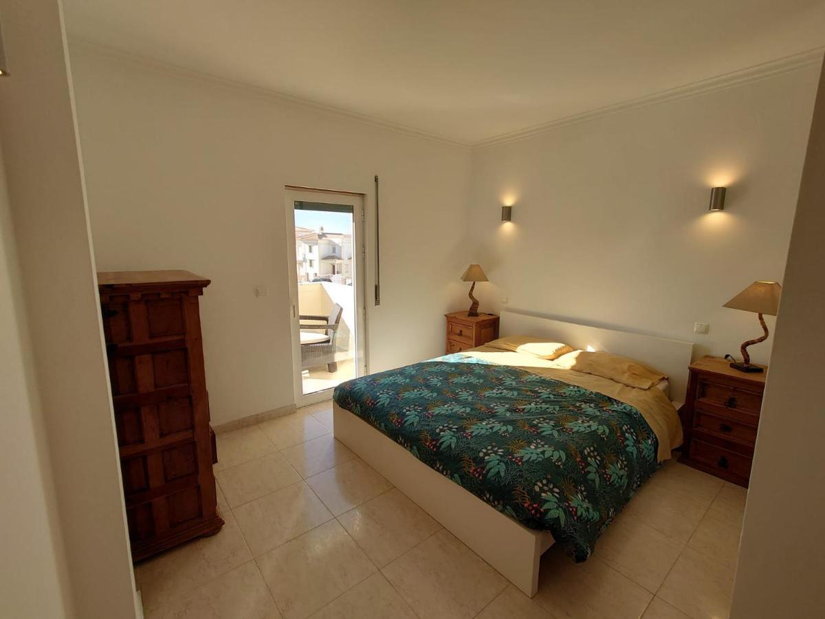 אלבופיירה Apartamento Mimosas מראה חיצוני תמונה